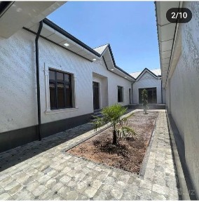 Hovli sotiladi | 4 sotok | 180 m² | 5 xona + oshxona
