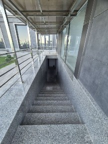 На долгий срок нежелое помещения