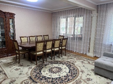 Продаётся 4х комнатная на м-в Карасу 1