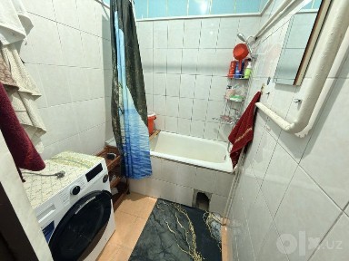 В чиланзаре продаётся двух комнат квартира
