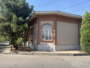 Учаска сотилади орикзор махалла аринтир 297 мактаб