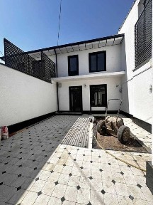Продам участок яшнабад 2 этаж 5 ком 115000