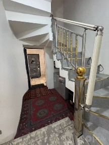 Zamona To'yxonaga Yetmasdan qizg'aldoq mahallada Dom sotiladi