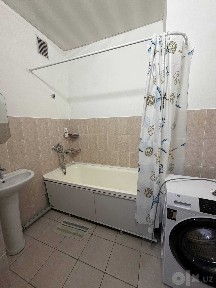 Yangi darxonda uy