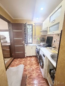 Квартира продаётся Чиланзар 23 квартал 1в2/1/5 меб тех балк 2*6 ор. Шк