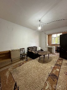 Мирабадский р-н Куйлюк (Qo'yliq) массив 2 2/2/4 50м2 балкон 1.5х6