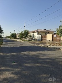 Namunali uy (Kottej) 4 sotixli uchastka