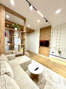 Imperial Club City'da 5 m2 hajmdagi mualliflik interyeri va balkoni'