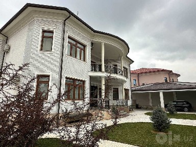 Аренда участок Юнусабад 4кв 6 х комн 3этажа фото реал