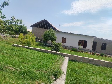 16 sotixlik hovli sotiladi