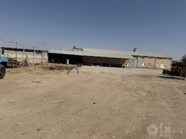 Спутник кургонида база сотилади