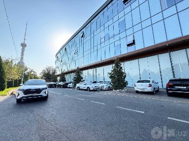 Продажа Здания с Долгосрочным Готовым Арендатором! Центр Города 23000м2