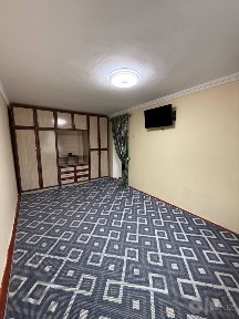 Квартира сотилади. Азиз бозорга