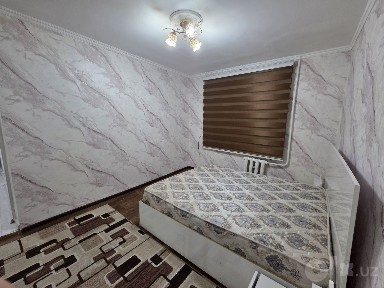 Продаётся ул. Арнасай 2/1/4 Кирпич балкон 2х6.