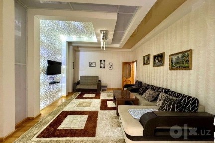 4. Садык Азимова 3/5/5 центр города