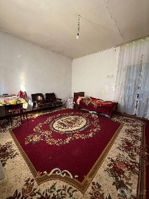 Hovli sotiladi 8 sotix