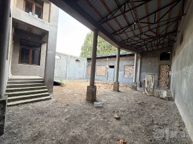 Hovli sotiladi zanigi ota tumani