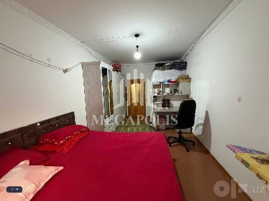 5-й микрорайонda 2 xonali kvartira arzon narxda sotiladi.№1149