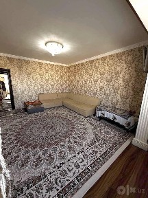 Продается 3х комнатная квартира в центре. Дархан
