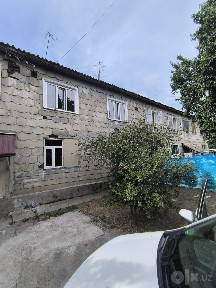 Продам 1 комнатную. 1/2/2 Спутник -9. Титан. Акфа рамы. Железная дверь