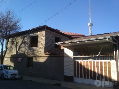 Продаётся дом рядом с речкой