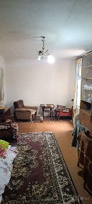 Регистан 2-ком кв срочно продаётся квартира.