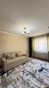 м. Новза Хамза 1/4/4 кирпич 30м² Балкон 1.5х3