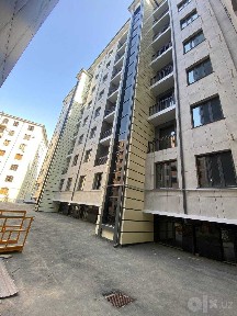 2х комнатная квартира 53кв/м в состоянии коробки на районе Вокзала