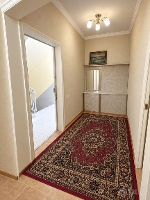 Uy sotiladi yakkasaroy tumanida