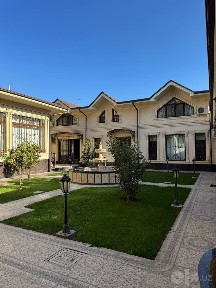 Дом 1000 м2 с участком 6 соток. Ор-р: Саламатина, улица Мукимий
