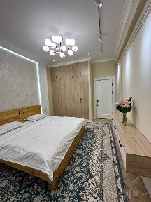 3 xonalik kvartira sotiladi. 1-etaj 92 kv lik xonadon.