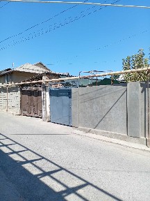 Ховли уй 4хонали сотилади