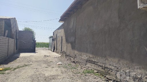 7.8 sotix uy sotiladi Foodsity bozoriga yaqin