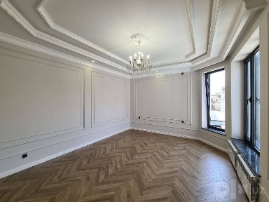 Продам евро дом Мирзо-Улугбекский Луначарском 5,5 соток 3 уровня 650м2