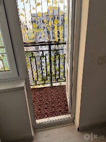 3 xonali kvartira sotiladi