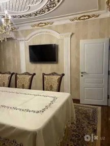 Беруний метро 5 хона сотилади