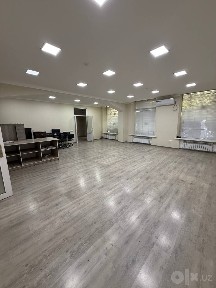 Чиланзар -6 Орентир: Катартал 200 м² вдоль дороги под офис, клиника