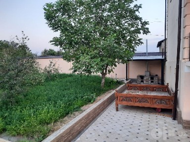Dacha Bo'stonliq Tovoqsoyda sotiladi