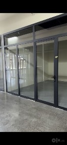 Stroy-mart 2 qavatda do'kon sotiladi