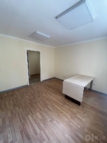 Небольшой бюджетный Офис 25 м2 на Братской ( яккасарай)