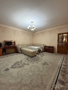 Ц-15 Жангох 3/3/9 Средний ремонт Общ: 72кв. м Ор: Метро Гафура Гуляма