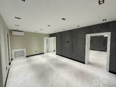 Аренда офиса 150 м² с ремонтом - 1 этаж, Дархан, Akay City