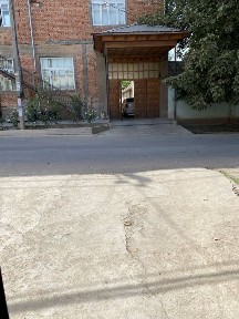 Olmazorda 5,4 sotixli shinam hovli sotiladi