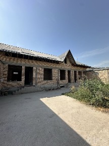 Uy Sotiladi Yoki Arendaga Beriladi Ishlab chiqarishga Sklad yo boshqa