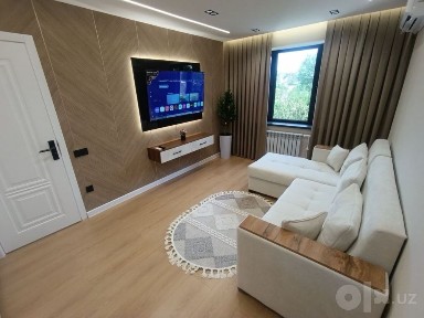 Мирзо Улугбек кочасида 1 хона сотаман
