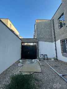 1.7 sotix Hovli joy sotiladi