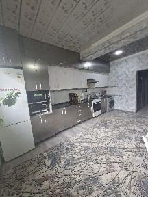 3 хона квартира 10 мкрда бозор оркасида