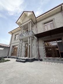 Kotta Hasanboy Yunusobodda srochno hovli