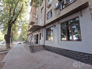 Аренда под Офис Старт Стадион 160м2 2200$