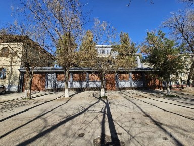 Продается на первой линии готовое здание под ваш бизнес на 19 сотках